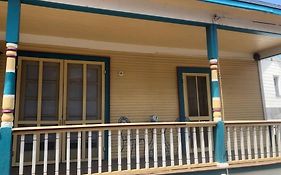 Boho Hip Bungalow In Old Bisbee